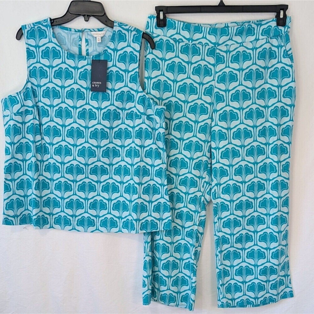 NWT Crown & Ivy Women’s Blue Aqua Floral 2pc Set Top XL & Cropped Pants 14 - Picture 1 of 9